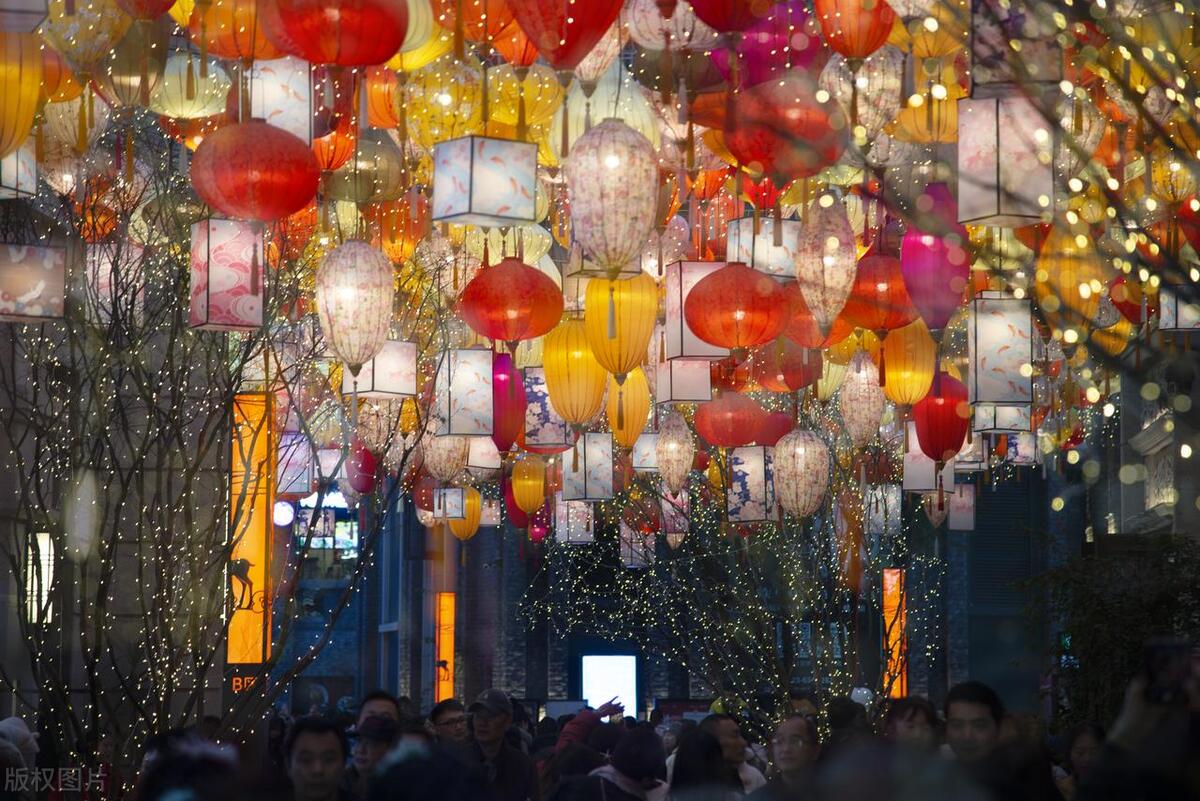 重庆鬼饮食夜市_重庆黑暗料理网红餐厅叫什么啊,_重庆特色夜市摊位推荐