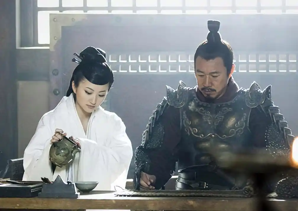 天生富贵相女星_景甜郭晶晶刘亦菲朱珠许晴陈红_旺夫面相的女明星