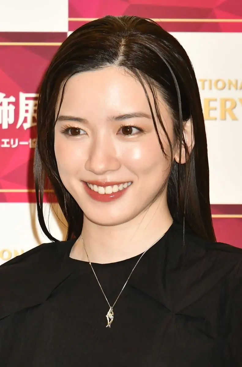 滨边美波  日本新生代女演员演技  广濑铃  日本新生代女演员演技  永野芽郁  日本新生代女演员演技_日本女明星大全